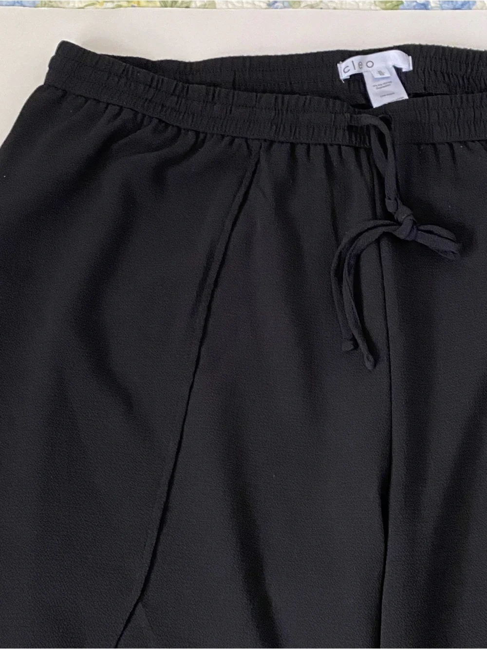 Cleo Black Elastic Waist Tulip Pants Size XL - Picture 2 of 12